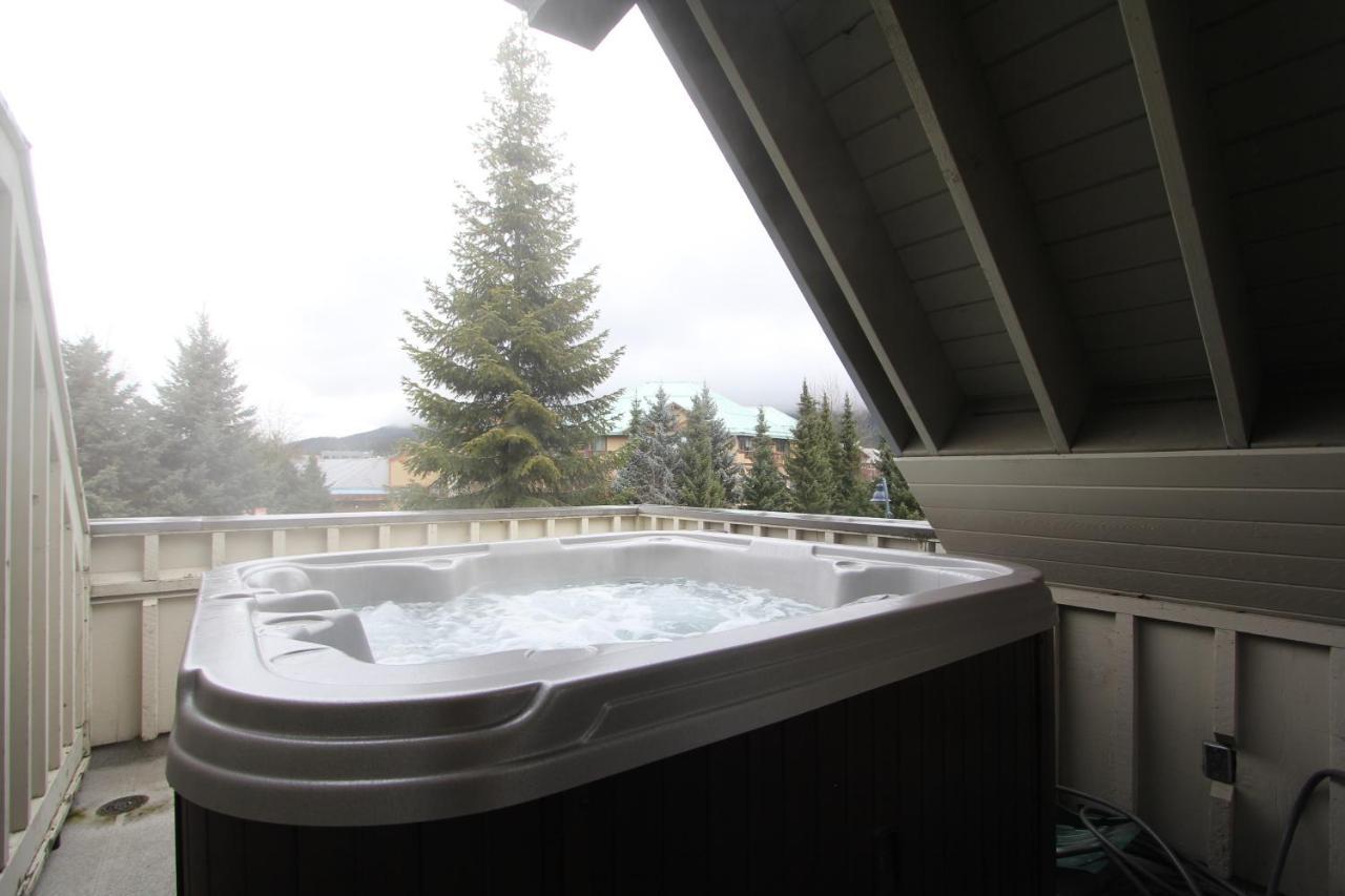 Lagoons Condos By Whistler Retreats Buitenkant foto